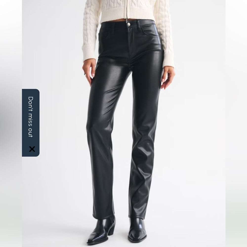 NWT Abercrombie & Fitch High Rise 90s Straight Vegan Leather Pant 18